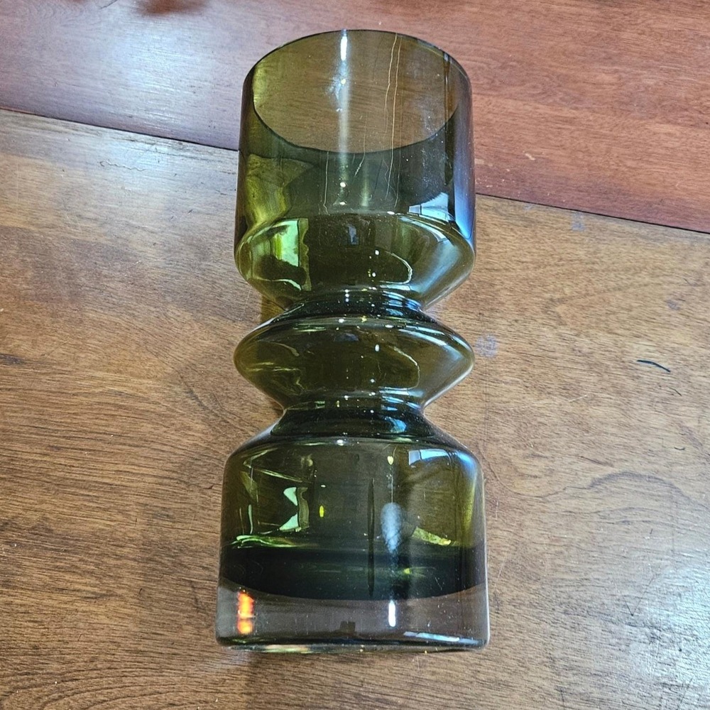 Tamara Aladin Riihimäen Lasi 1472 Olive Green Art Glass Vase Finland 10" Vtg - Picture 4 of 6